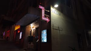 Arrow on the Corner